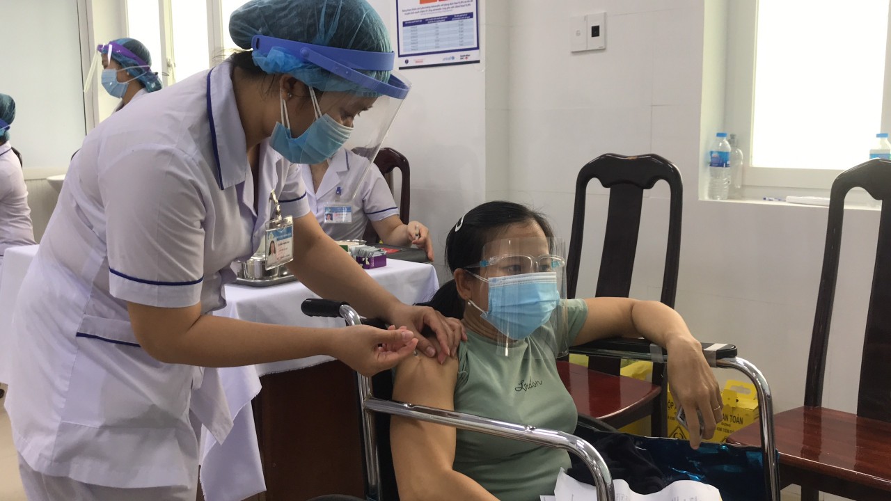 Cần Thơ tiêm vắc xin phòng COVID-19 cho người khuyết tật