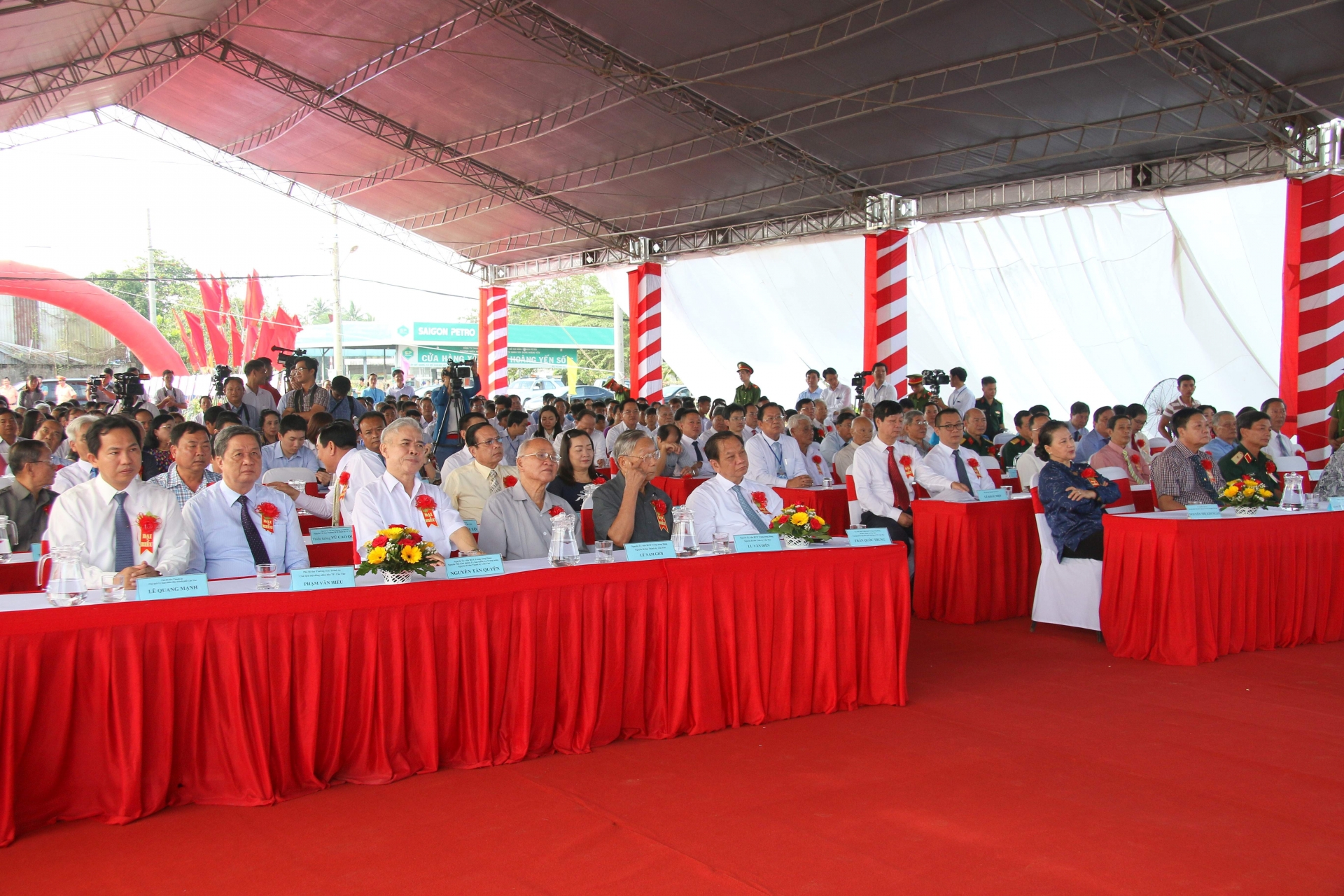 can tho khoi cong khu tuong niem lo vong cung vanh dai lua huyen thoai