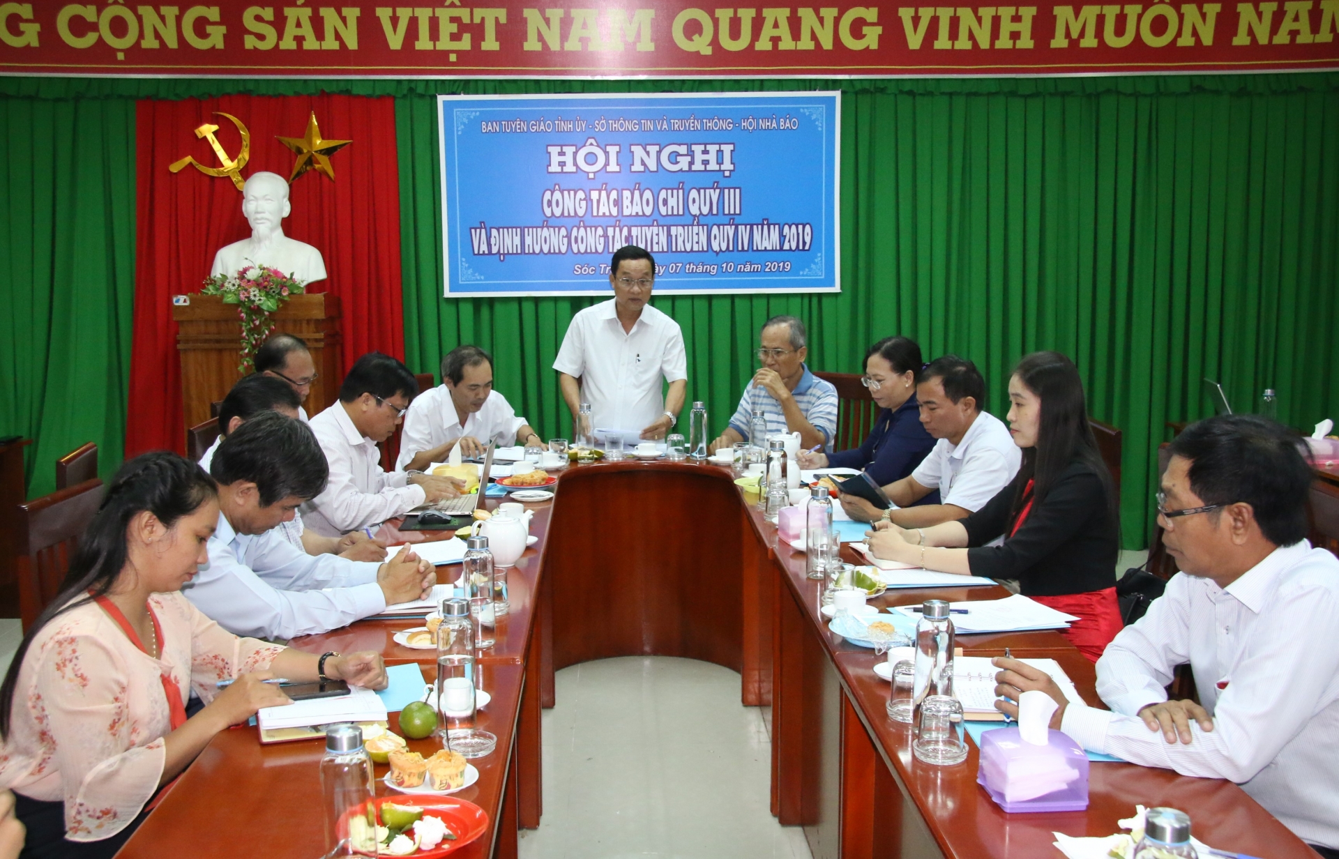 Hoàn trả gần 900 triệu đồng lắp camera nhà riêng lãnh đạo ở Sóc Trăng soc trang hoan tra gan 900 trieu dong lap camera nha rieng lanh dao