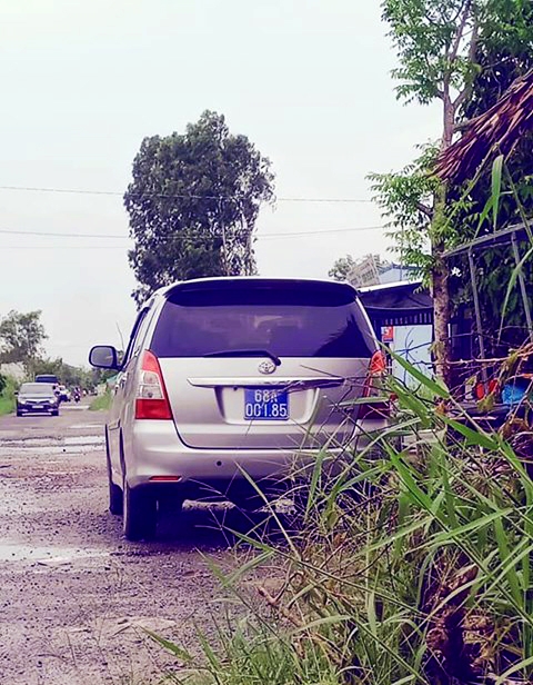 kien giang xe bien xanh du tiec nha nuoi yen cua can bo uy ban kiem tra tinh uy