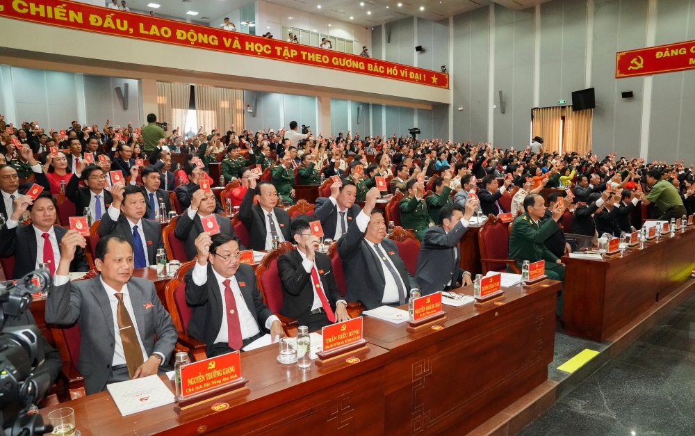 Chú trọng phát triển kinh tế biển, xây dựng tỉnh Cà Mau phát triển nhanh, bền vững.
