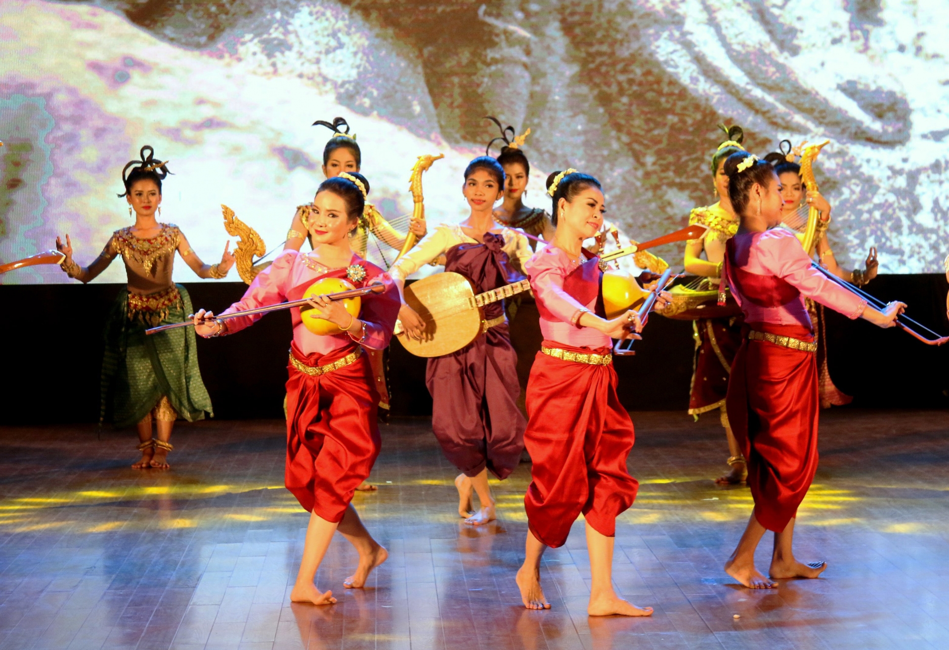 lan dau tien tuan van hoa campuchia duoc to chuc tai mien tay viet nam