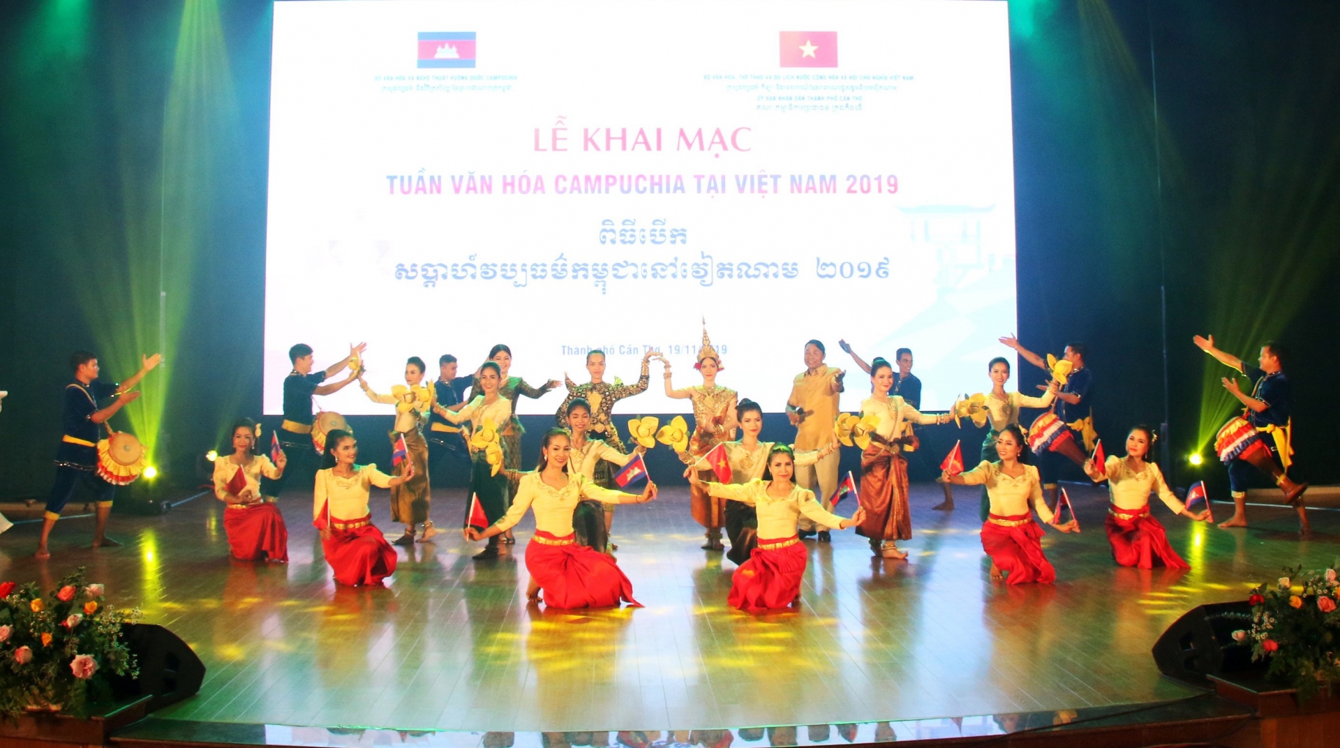 lan dau tien tuan van hoa campuchia duoc to chuc tai mien tay viet nam