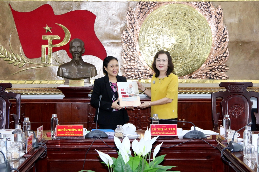 Chủ tịch Liên hiệp các tổ chức hữu nghị Việt Nam Nguyễn Phương Nga