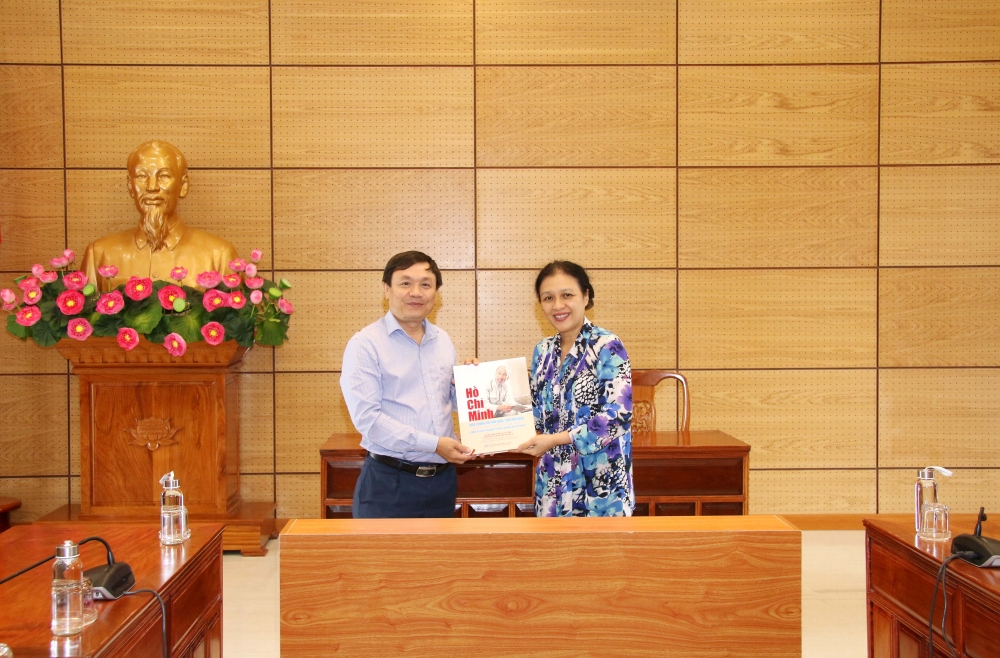 Chủ tịch VUFO làm việc với tỉnh Đồng Tháp về công tác đối ngoại nhân dân
