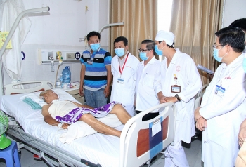 Chủ tịch UBND TP Cần Thơ thăm nạn nhân, gia đình có người thân tử vong do TNGT