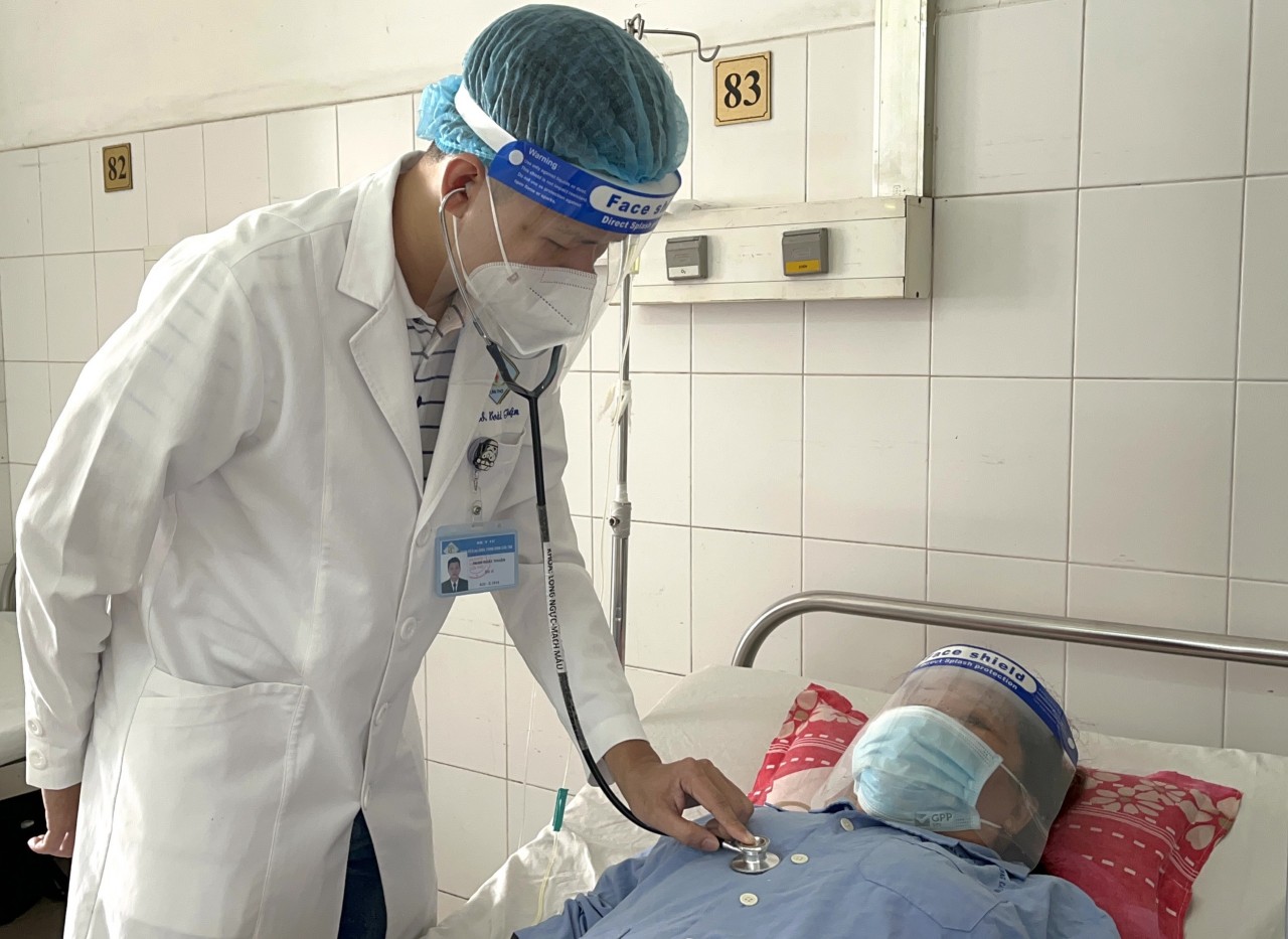 Cần Thơ: Cứu sống bệnh nhân xuất huyết tiêu hóa nguy kịch