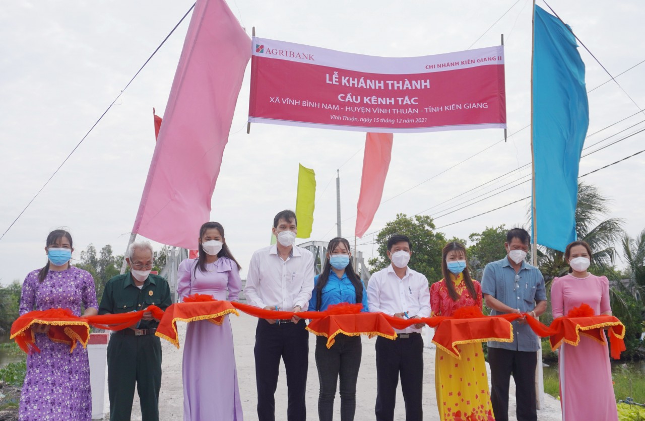 Agribank Chi nhánh Kiên Giang II khánh thành cầu Kênh Tắc huyện Vĩnh Thuận