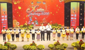 “Xuân yêu thương” đến với 600 trẻ em có hoàn cảnh khó khăn ở Hậu Giang