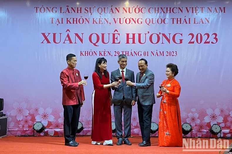 Cộng đồng kiều bào Đông bắc Thái Lan mừng Xuân quê hương ảnh 4