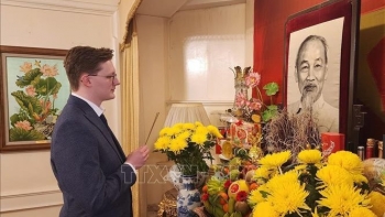 Học giả Anh: Đảng Cộng sản lãnh đạo Việt Nam trở thành trung tâm kinh tế văn hóa phát triển