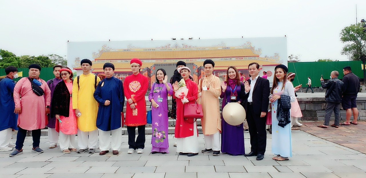 Đại diện lữ hành, blogger Thái Lan khảo sát, trải nghiệm du lịch Cố đô Huế