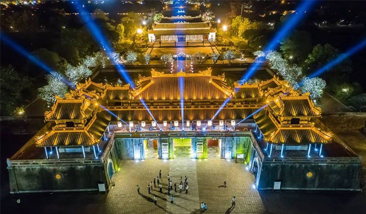 du lịch Huế về đêm