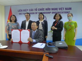 Hội Hữu nghị Việt Nam - Singapore cùng Viet Lotus 'thắp lửa' cho doanh nghiệp xã hội