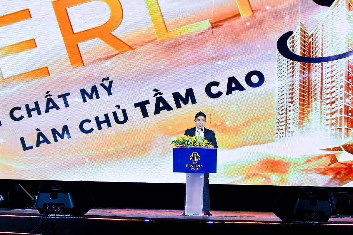 Hơn 10.000 “chiến binh” kinh doanh “cháy hết mình” tại lễ ra quân The Beverly Solari