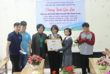 nghi luc vuon len cua nguoi phu nu khuyet tat