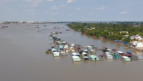 Mực nước trên sông Mê Công ở nhiều nơi đang cao hơn trung bình nhiều năm. Ảnh minh họa: SGGP