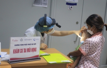 Operation Smile phối hợp với Bệnh viện E phẫu thuật miễn phí cho trẻ dị tật bẩm sinh