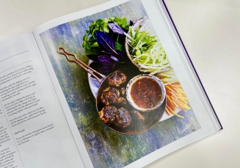 Bún chả Hà Nội được đưa vào sách nấu ăn mừng Đại lễ Bạch kim của Nữ hoàng Anh