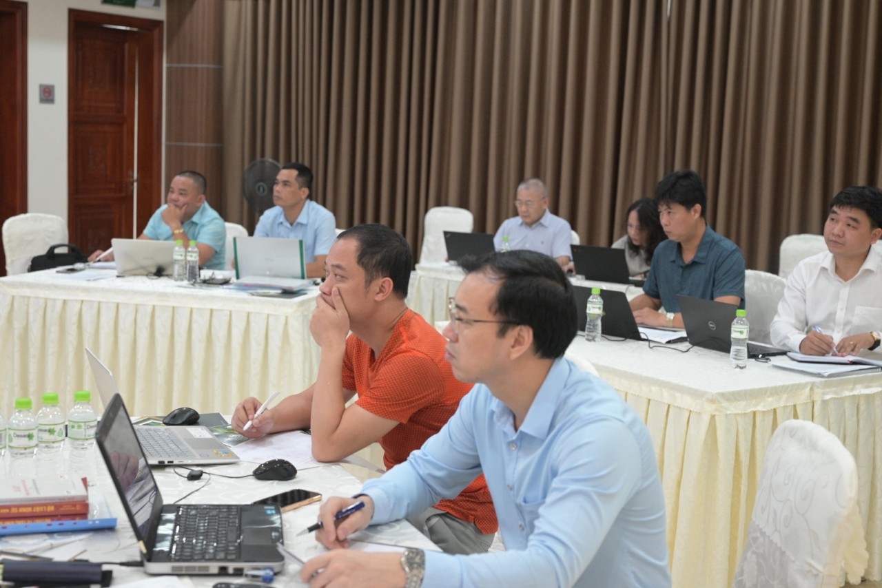 8 giảng viên nguồn xuất sắc được tuyển chọn từ khóa tập huấn giảng viên nguồn trước đó vào tháng 5 tại Đà Nẵng.