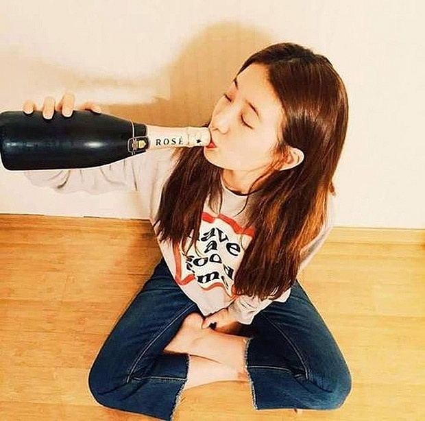 Hàng loạt bằng chứng hẹn hò của Blackpink Rosé và 