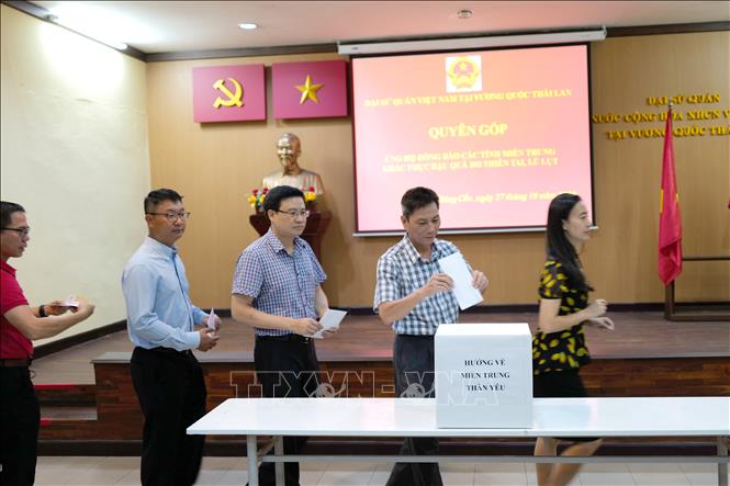 Nghĩa tình người Việt ở nước ngoài với đồng bào miền Trung