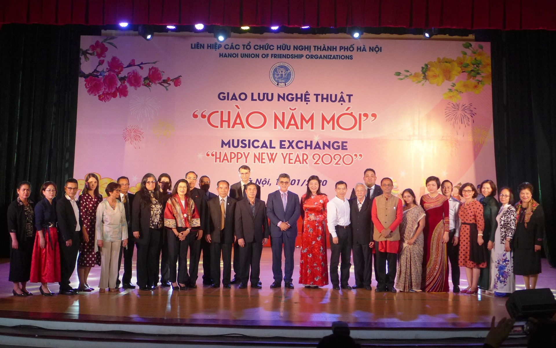 haufo to chuc giao luu nghe thuat chao mung nam moi 2020