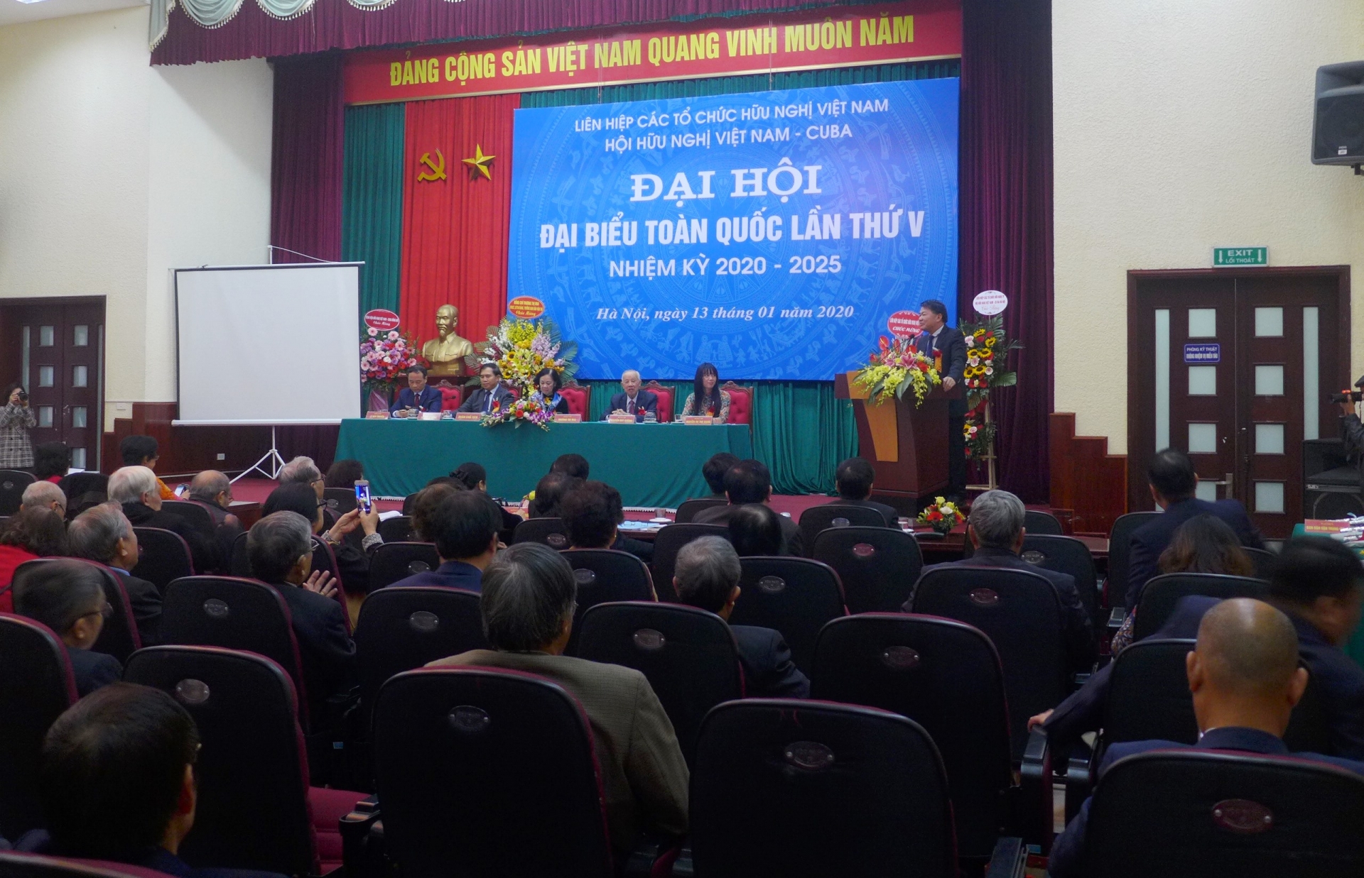 ba truong thi mai tai cu chu tich hoi huu nghi viet nam cuba nhiem ky 2020 2025
