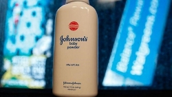 Johnson&Johnson phải bồi thường 29,4 triệu USD cho một phụ nữ ung thư