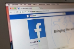 facebook quyet mo lai tinh nang thieu bao mat