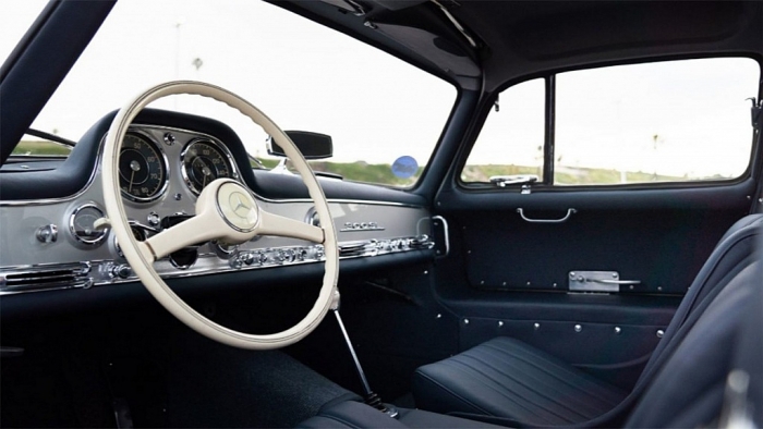 hlv the voice ban xe mercedes 64 tuoi voi gia 266 ty dong