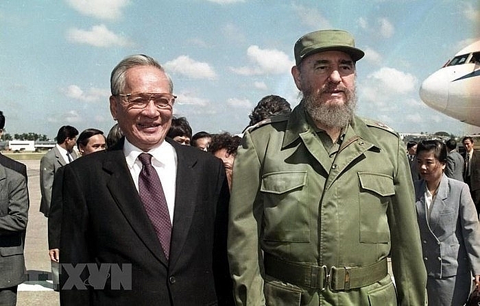 nguyen chu tich nuoc le duc anh va dau an doi ngoai