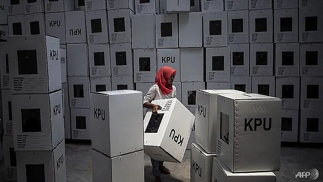 hon 100 nguoi tu vong vi kiet suc phuc vu bau cu indonesia
