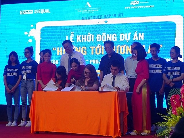 cong nghe thong tin khong phai nghe doc quyen cua dang may rau