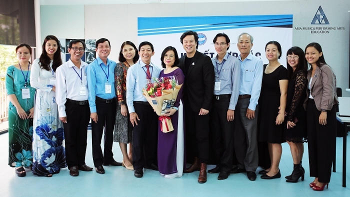 co quan thuong truc cua lien hiep huu nghi