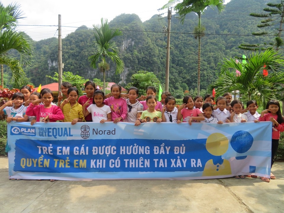 Hàng trăm học sinh, thầy cô giáo tìm hiểu về giảm nhẹ rủi ro thiên tai