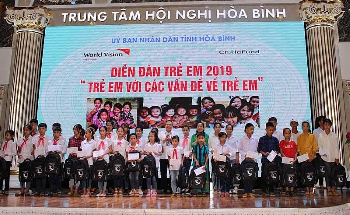 dien dan tre em tinh hoa binh noi lang nghe tre em noi