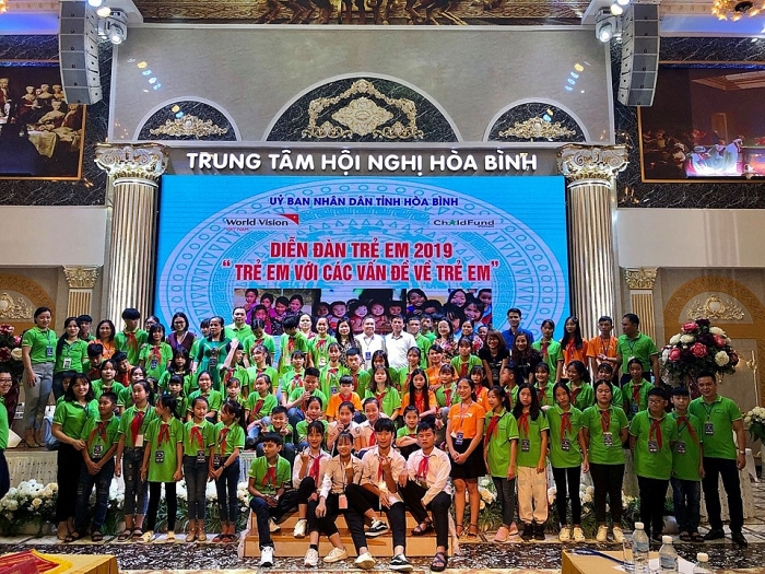 dien dan tre em tinh hoa binh noi lang nghe tre em noi
