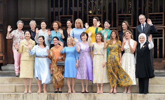 hoi nghi g20 phu nhan phu quan cac lanh dao tham quan chua o co do kyoto