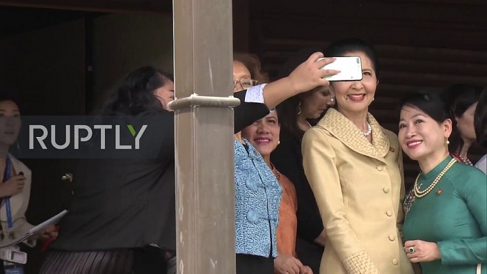 hoi nghi g20 phu nhan phu quan cac lanh dao tham quan chua o co do kyoto