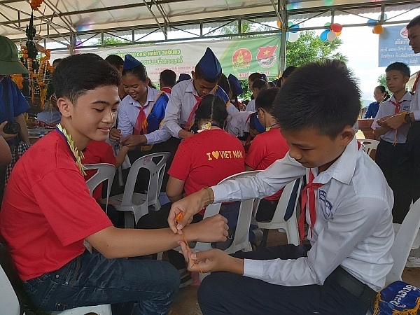 thang 6 y nghia voi chuyen di tinh nguyen tai lao cua thanh nien tphcm