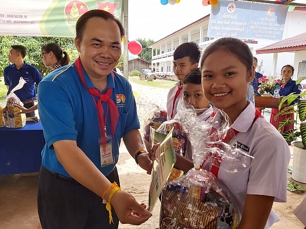 thang 6 y nghia voi chuyen di tinh nguyen tai lao cua thanh nien tphcm