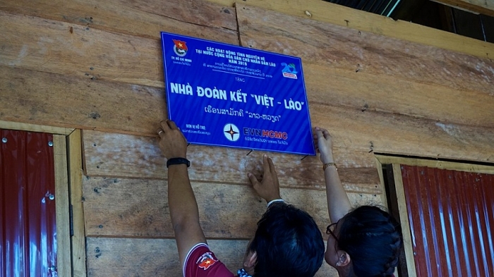 thang 6 y nghia voi chuyen di tinh nguyen tai lao cua thanh nien tphcm
