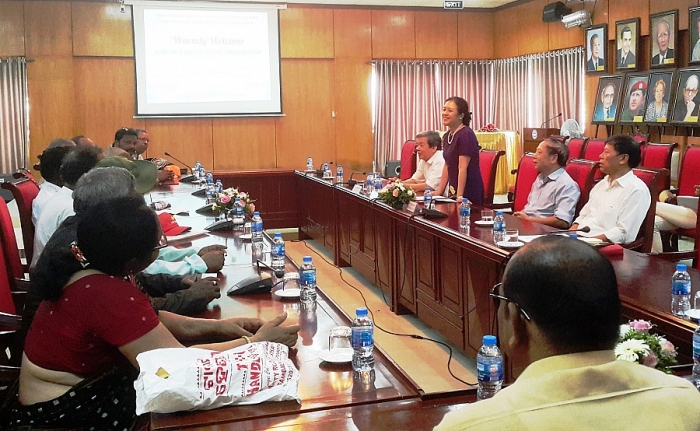 iscuf gioi thieu mua truyen thong an do tai quang ninh hoa binh