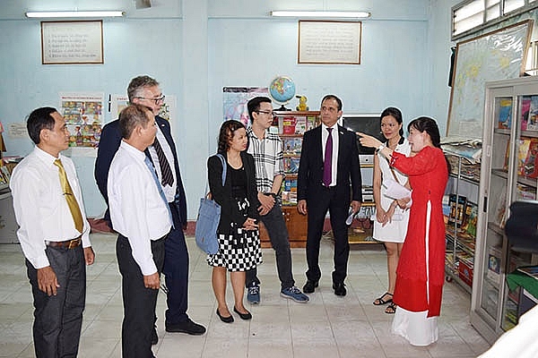 Liên hiệp Hữu nghị Đồng Nai họp mặt kỷ niệm 230 năm Quốc khánh Pháp lien hiep huu nghi dong nai hop mat ky niem 230 nam quoc khanh phap