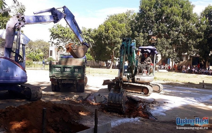 save the children xay 3 be boi cho tre em huyen binh son quang ngai