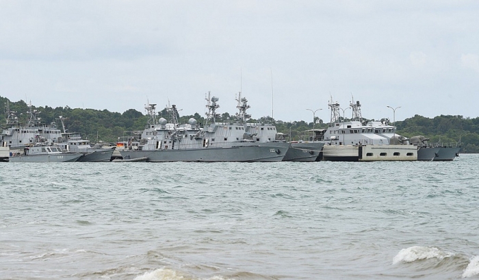 khong co gi phai giau campuchia cho phep phong vien vao can cu hai quan ream