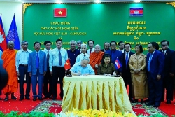 Tăng cường hoạt động nhân đạo giúp người nghèo Campuchia