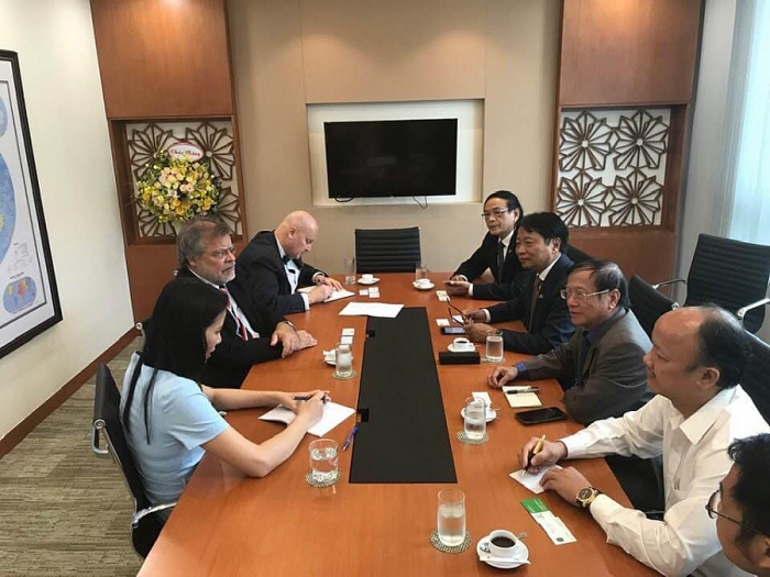 dai su brazil tai viet nam xin duoc toi viet nam vi yeu dat nuoc tuoi dep nay