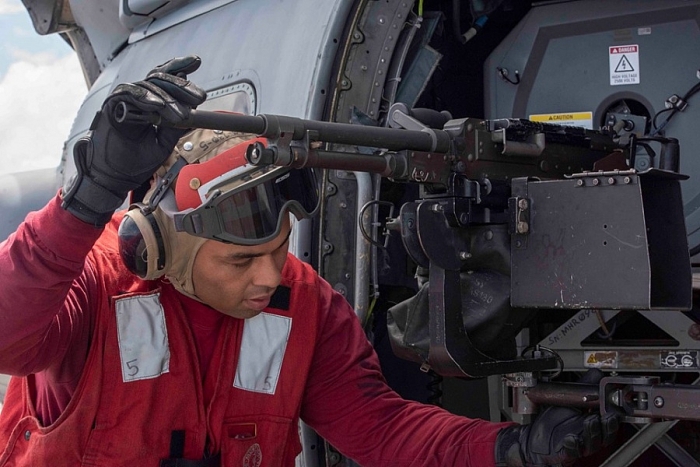 tham quan tau san bay uss ronald reagan dang tuan tra bien dong